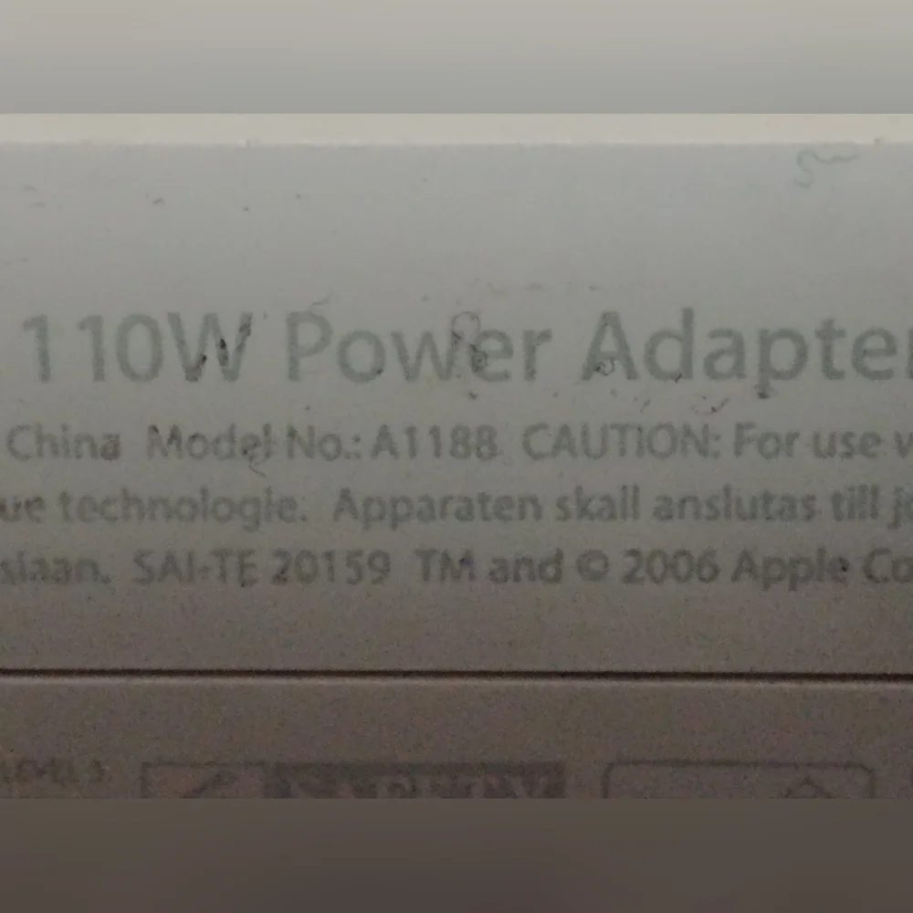 Apple A1188 charger